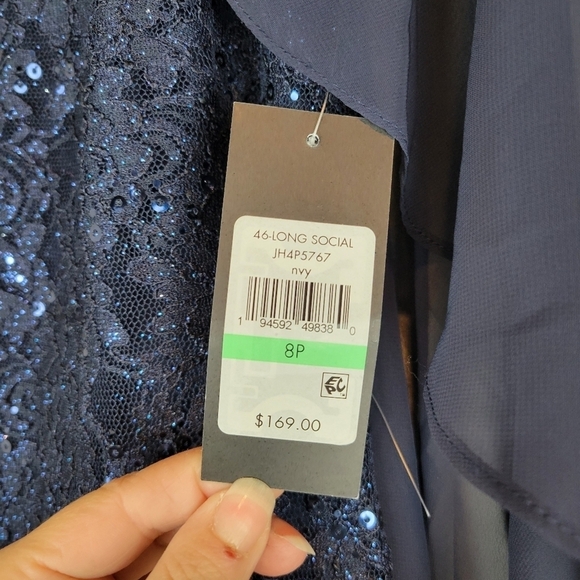 NWT Jessica Howard Embellished Sequin Capelet Gown in Navy 8P - Picture 14 of 14